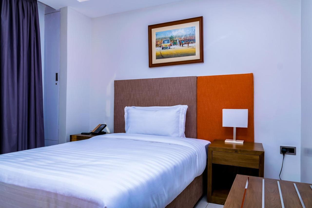 Canary Hotel كامبالا المظهر الخارجي الصورة